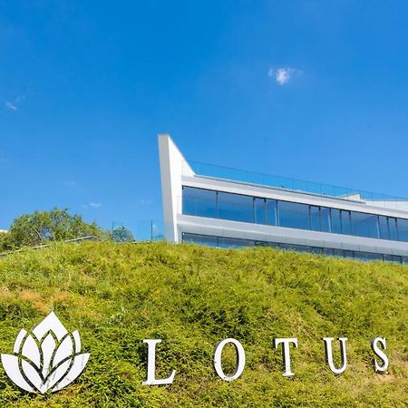 Lotus Luxury Rooms Varna Buitenkant foto