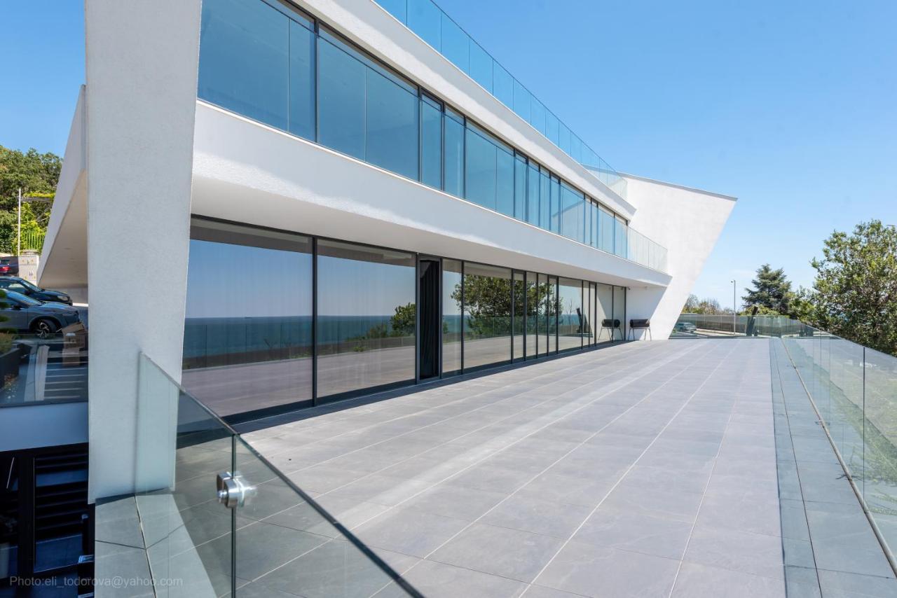 Lotus Luxury Rooms Varna Buitenkant foto
